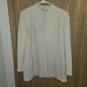 Jones Wear Women's Cream Blazer